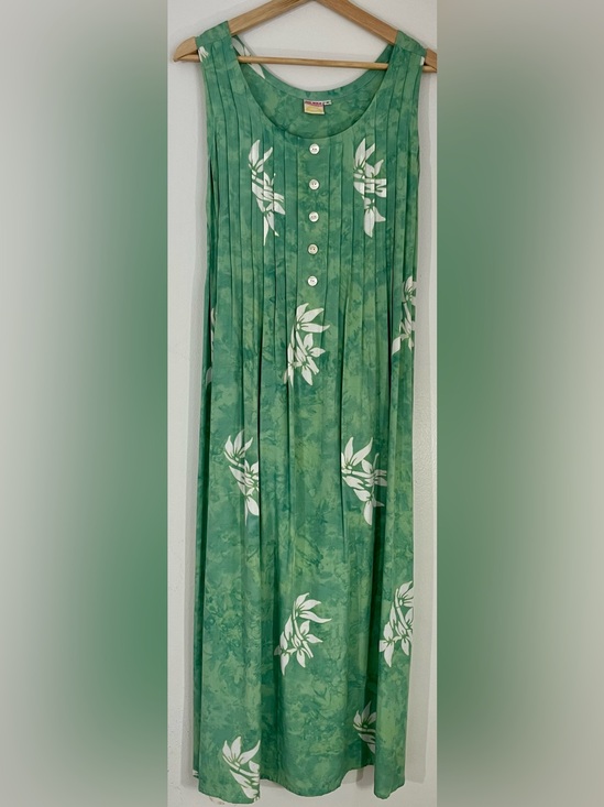 Del Sole Dresses & Skirts - Sleeveless Lightweight Floral Maxi Dress Button Front in Green White size Medium